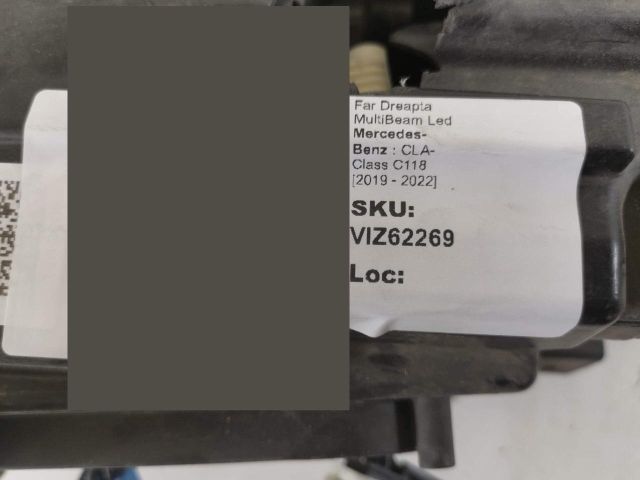 bontott MERCEDES-BENZ CLA Jobb Fényszóró