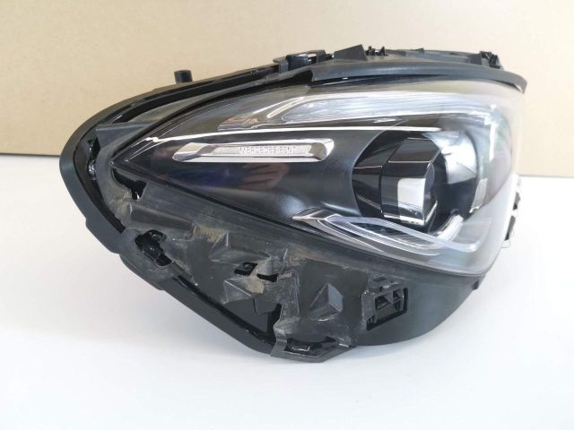 bontott MERCEDES-BENZ CLA Jobb Fényszóró