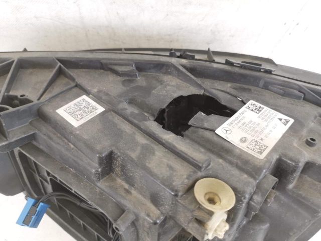 bontott MERCEDES-BENZ CLA Jobb Fényszóró