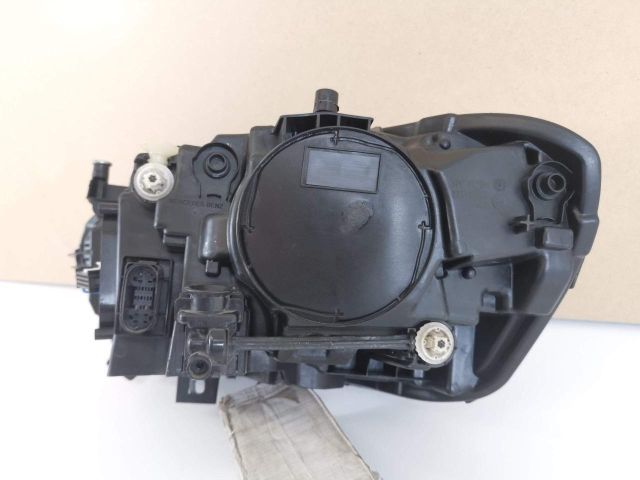 bontott MERCEDES-BENZ CLA Jobb Fényszóró