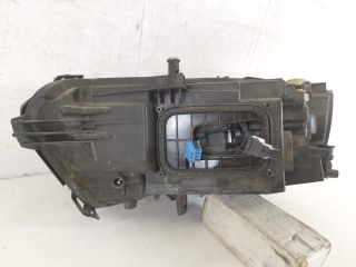 bontott MERCEDES-BENZ CLA Jobb Fényszóró