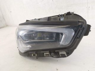 bontott MERCEDES-BENZ CLA Jobb Fényszóró