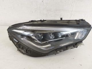 bontott MERCEDES-BENZ CLA Jobb Fényszóró