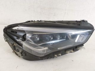 bontott MERCEDES-BENZ CLA Jobb Fényszóró