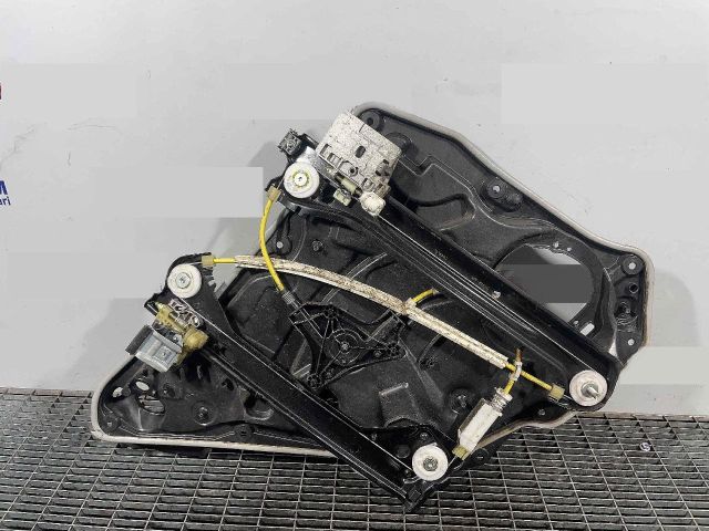 bontott MERCEDES-BENZ CLA Jobb hátsó Ablakemelő Szerkezet (Elektromos)
