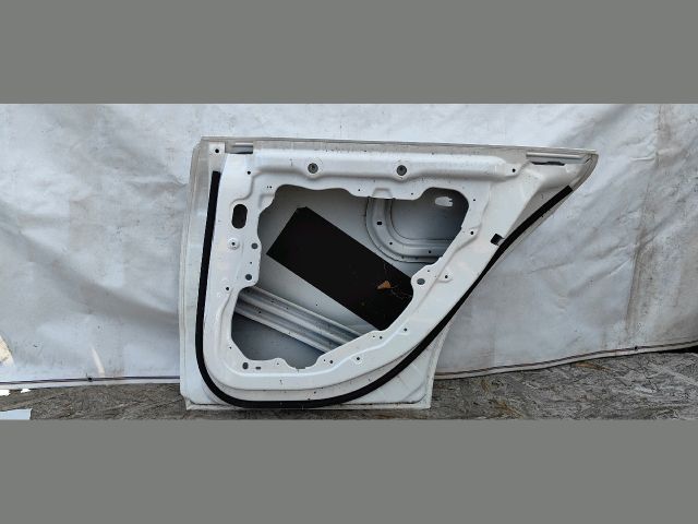 bontott MERCEDES-BENZ CLA Jobb hátsó Ajtó (Üres lemez)