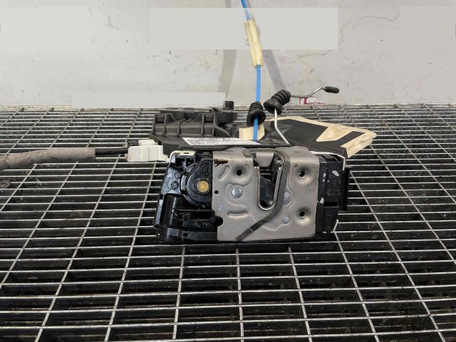 bontott MERCEDES-BENZ CLA Jobb hátsó Ajtózár