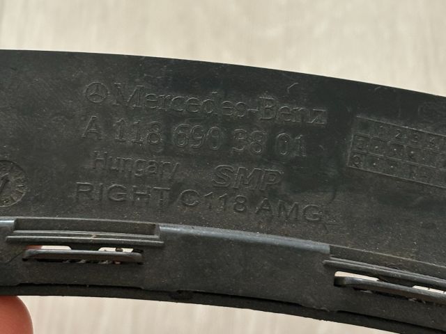 bontott MERCEDES-BENZ CLA Jobb hátsó Lökhárító Díszléc