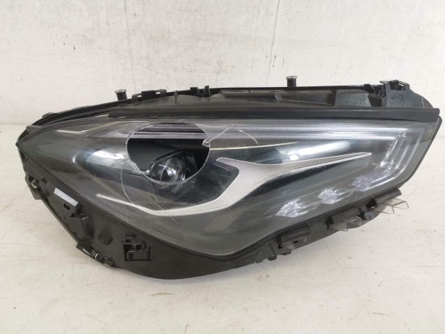 bontott MERCEDES-BENZ CLA Jobb Ledes Fényszóró