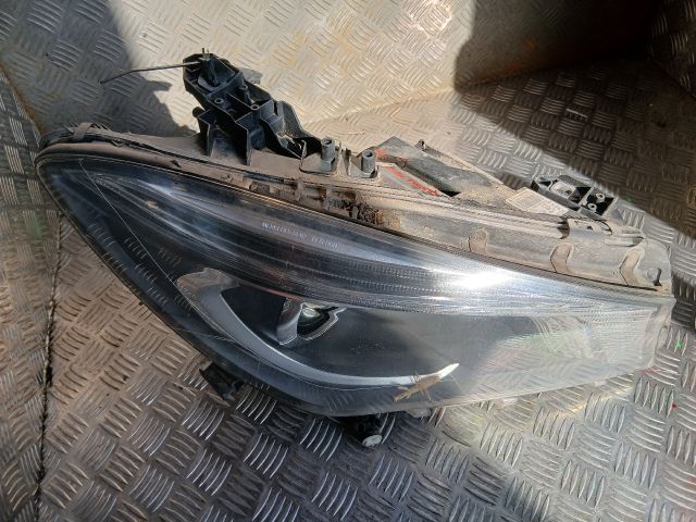 bontott MERCEDES-BENZ CLA Jobb Xenon Fényszóró