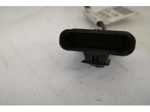 bontott MERCEDES-BENZ CLA Kábelcsatorna Fedél