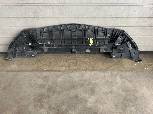 bontott MERCEDES-BENZ CLA Kartervédő