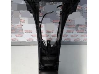 bontott MERCEDES-BENZ CLA Könyöklő