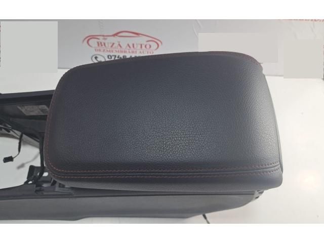 bontott MERCEDES-BENZ CLA Könyöklő