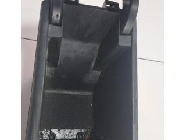 bontott MERCEDES-BENZ CLA Könyöklő