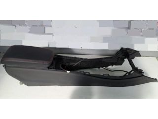 bontott MERCEDES-BENZ CLA Könyöklő