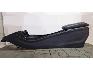 bontott MERCEDES-BENZ CLA Könyöklő