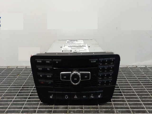 bontott MERCEDES-BENZ CLA Rádió / CD