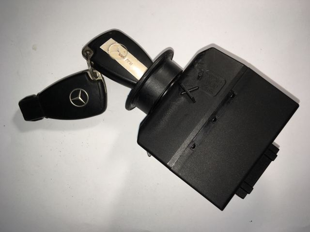 bontott MERCEDES-BENZ CLK Gyújtáskapcsoló Házzal