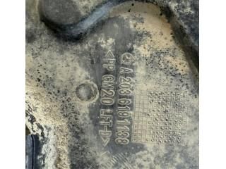 bontott MERCEDES-BENZ CLK Alsó Padlólemez Burkolat