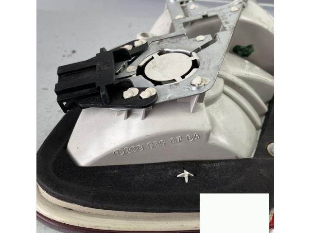 bontott MERCEDES-BENZ CLK Bal Belső Hátsó Lámpa