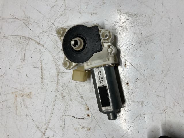 bontott MERCEDES-BENZ CLK Bal első Ablakemelő Motor