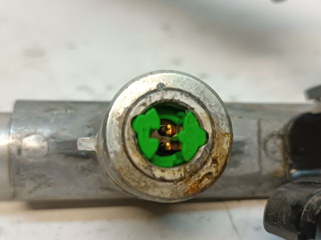 bontott MERCEDES-BENZ CLK Bal hátsó Biztonsági Öv Csat