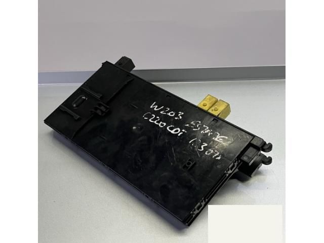 bontott MERCEDES-BENZ CLK Biztosítéktábla Csomagtér