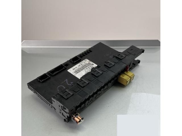 bontott MERCEDES-BENZ CLK Biztosítéktábla Csomagtér