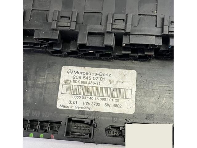 bontott MERCEDES-BENZ CLK Biztosítéktábla Csomagtér