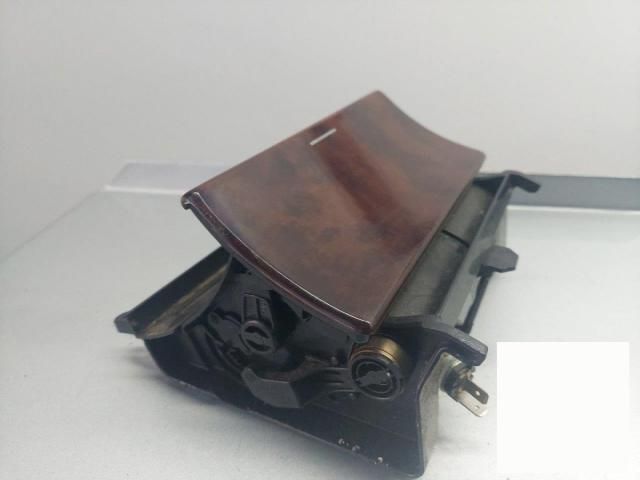 bontott MERCEDES-BENZ CLK Első Hamutartó