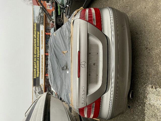 bontott MERCEDES-BENZ CLK Első Lökhárító Merevítő (Fém)
