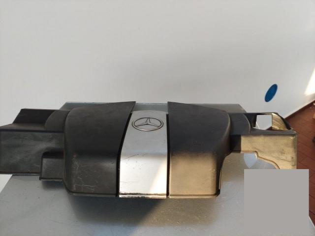 bontott MERCEDES-BENZ CLK Felső Hűtőburkolat