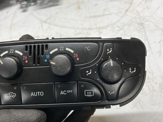 bontott MERCEDES-BENZ CLK Fűtéskapcsoló (digit klímás)