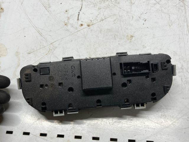 bontott MERCEDES-BENZ CLK Fűtéskapcsoló (digit klímás)