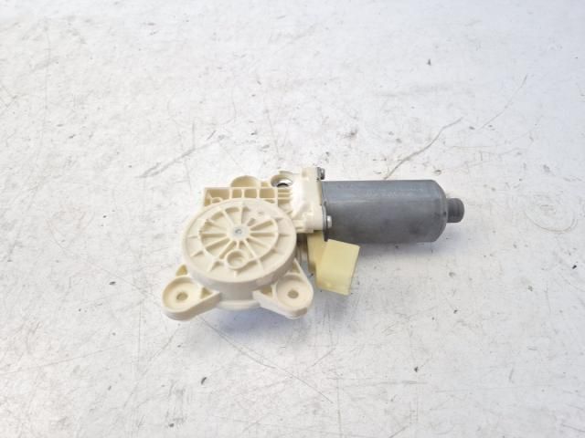 bontott MERCEDES-BENZ CLK Jobb első Ablakemelő Motor