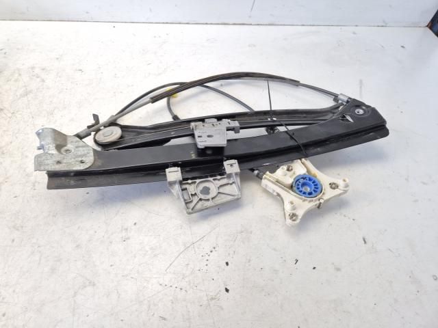 bontott MERCEDES-BENZ CLK Jobb első Ablakemelő Szerkezet (Elektromos)