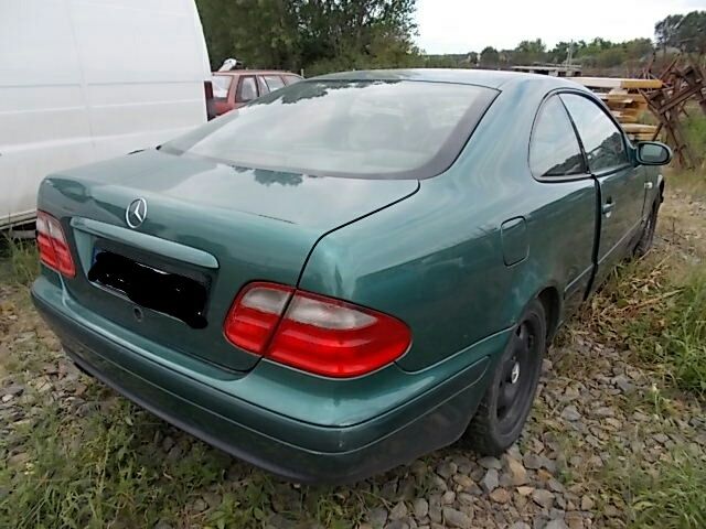 bontott MERCEDES-BENZ CLK Jobb első Zsanér