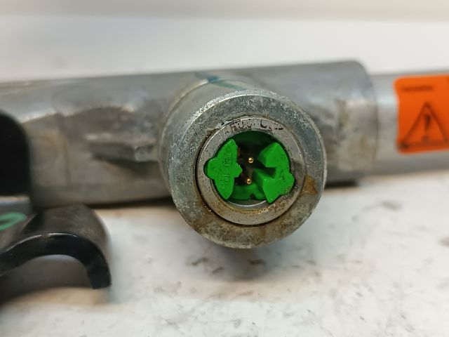 bontott MERCEDES-BENZ CLK Jobb hátsó Biztonsági Öv Csat