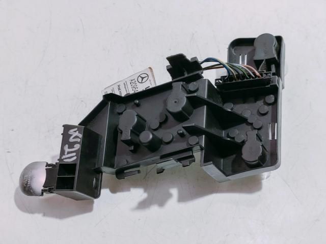 bontott MERCEDES-BENZ CLK Jobb Hátsó Lámpa Foglalat