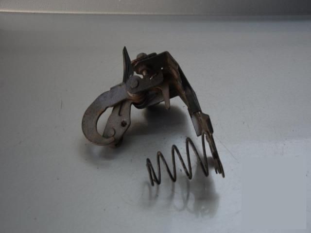 bontott MERCEDES-BENZ CLK Motorháztető Zárszerkezet