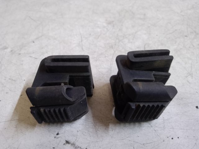 bontott MERCEDES-BENZ CLK Vízhűtő Radiátor Tartó