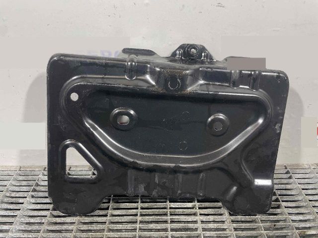 bontott MERCEDES-BENZ CLS Akkumulátor Tartó