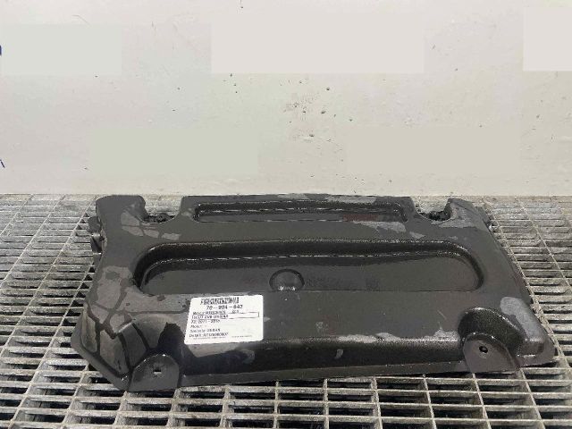 bontott MERCEDES-BENZ CLS Alsó Motorburkolat