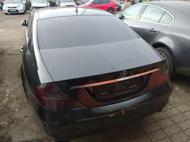 bontott MERCEDES-BENZ CLS Bal hátsó Ajtó Kárpit