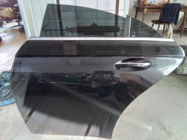 bontott MERCEDES-BENZ CLS Bal hátsó Ajtó (Részeivel)