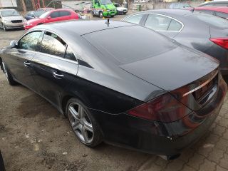 bontott MERCEDES-BENZ CLS Bal hátsó Ajtó (Részeivel)