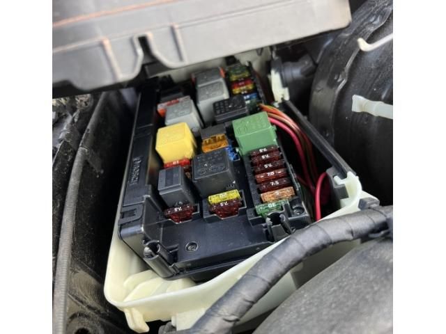 bontott MERCEDES-BENZ CLS Biztosítéktábla Fedél