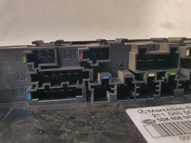 bontott MERCEDES-BENZ CLS Biztosítéktábla Utastér