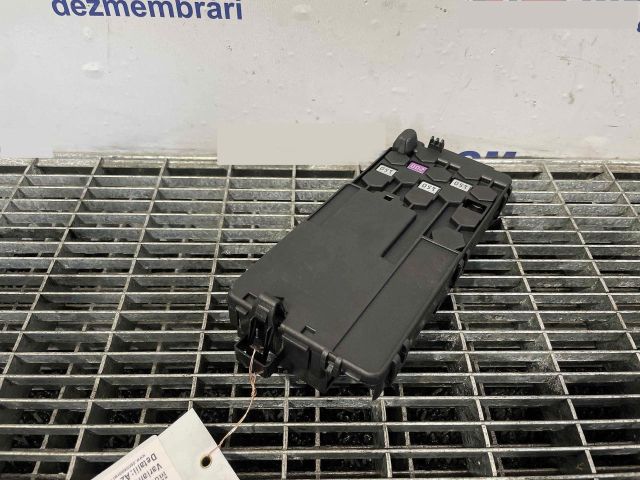 bontott MERCEDES-BENZ CLS Biztosítéktábla Motortér